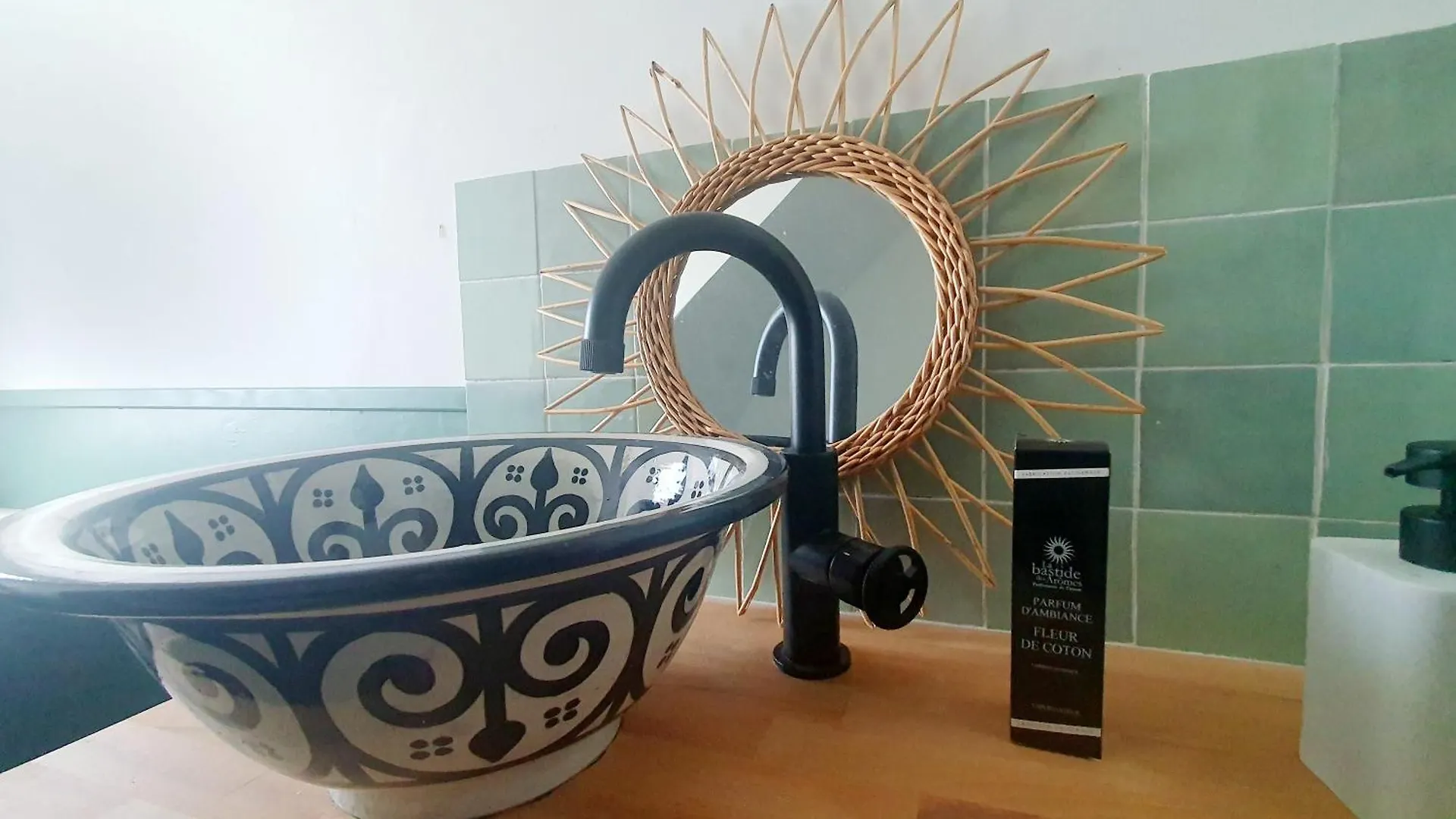 Chez La Voisine Apartamento La Bouillie